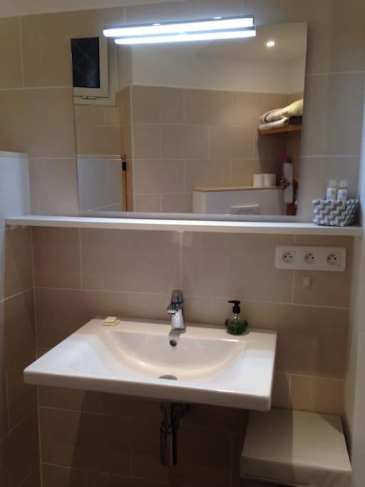 #28 1 Bdr Flat Ac Balcony Hper Central 10Mins To Beach & Old Town Niza Exterior foto
